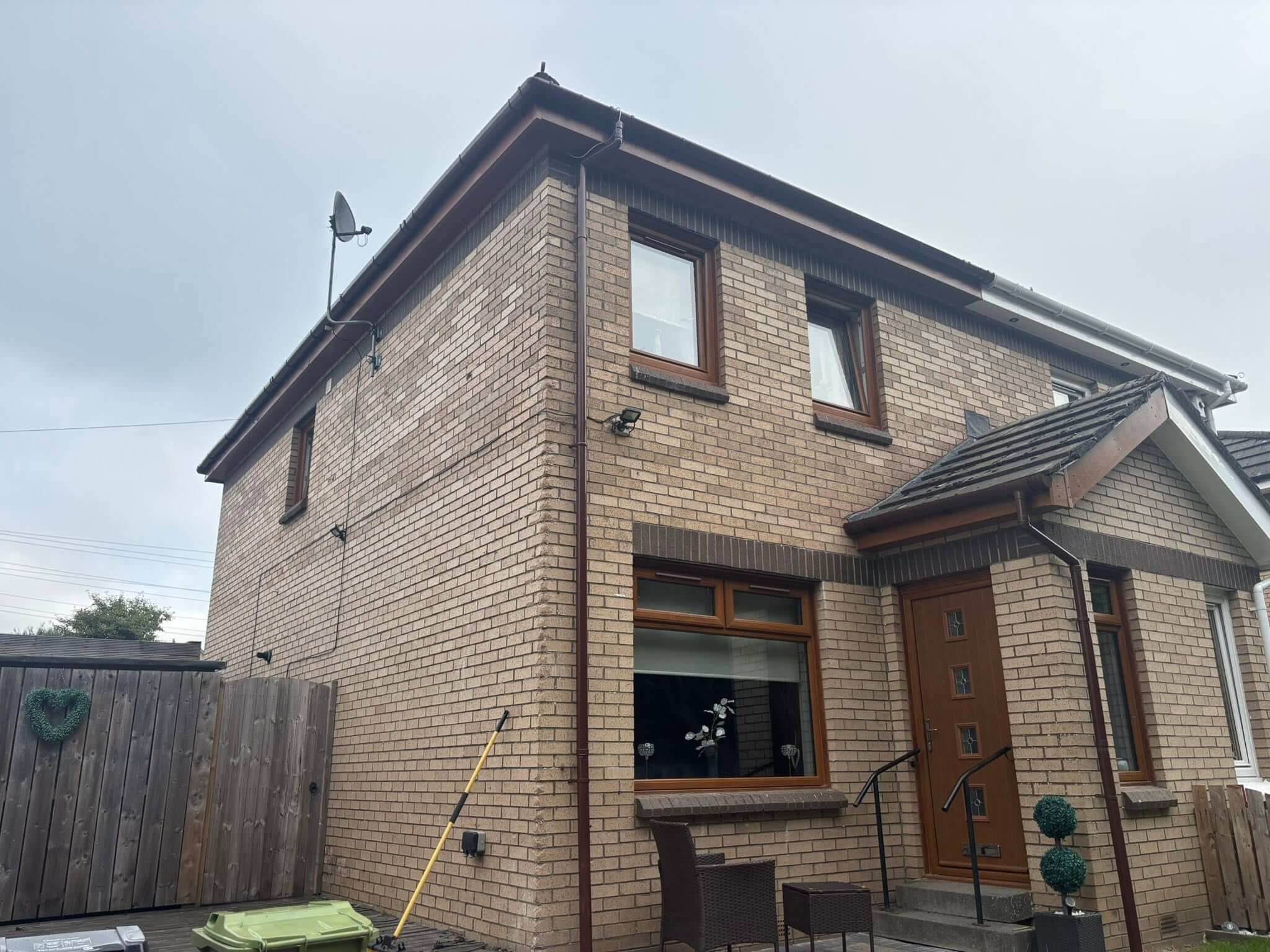 guttering services lanark